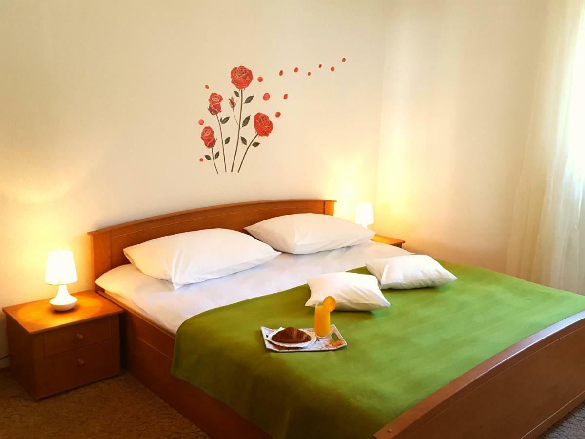 Apartmani Bezma Bol Extérieur photo