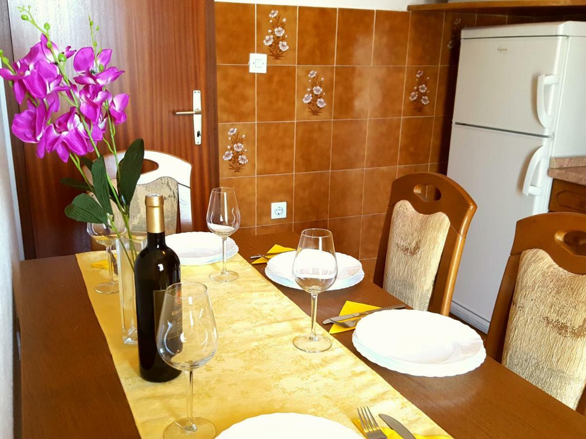 Apartmani Bezma Bol Extérieur photo