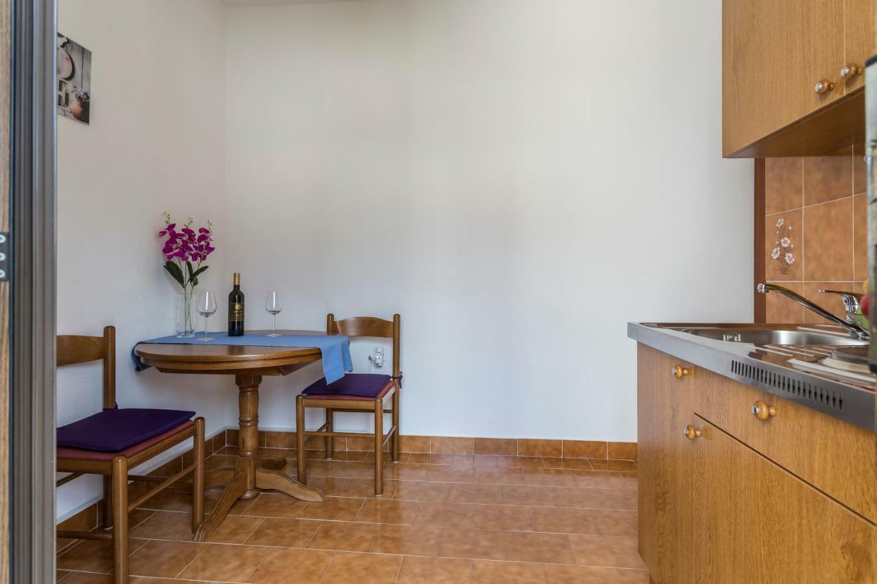 Apartmani Bezma Bol Extérieur photo